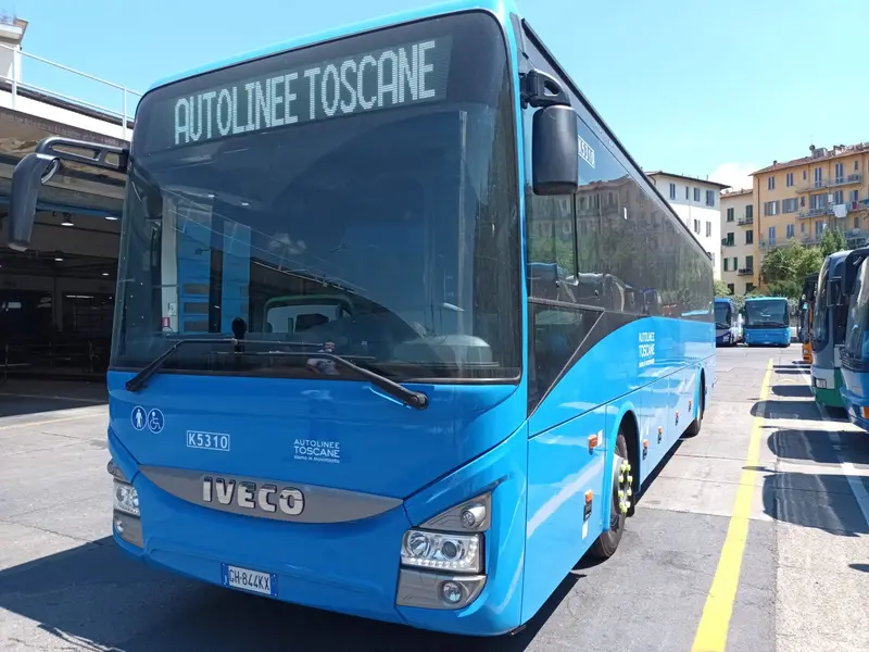 How reliable is public transportation in Tuscany?
