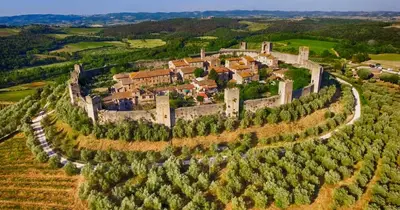 What are the most beautiful villages to visit in Tuscany?